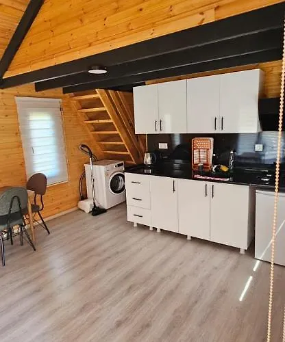 Uzun Suereli Kiralik House Kayacik בית נופש *